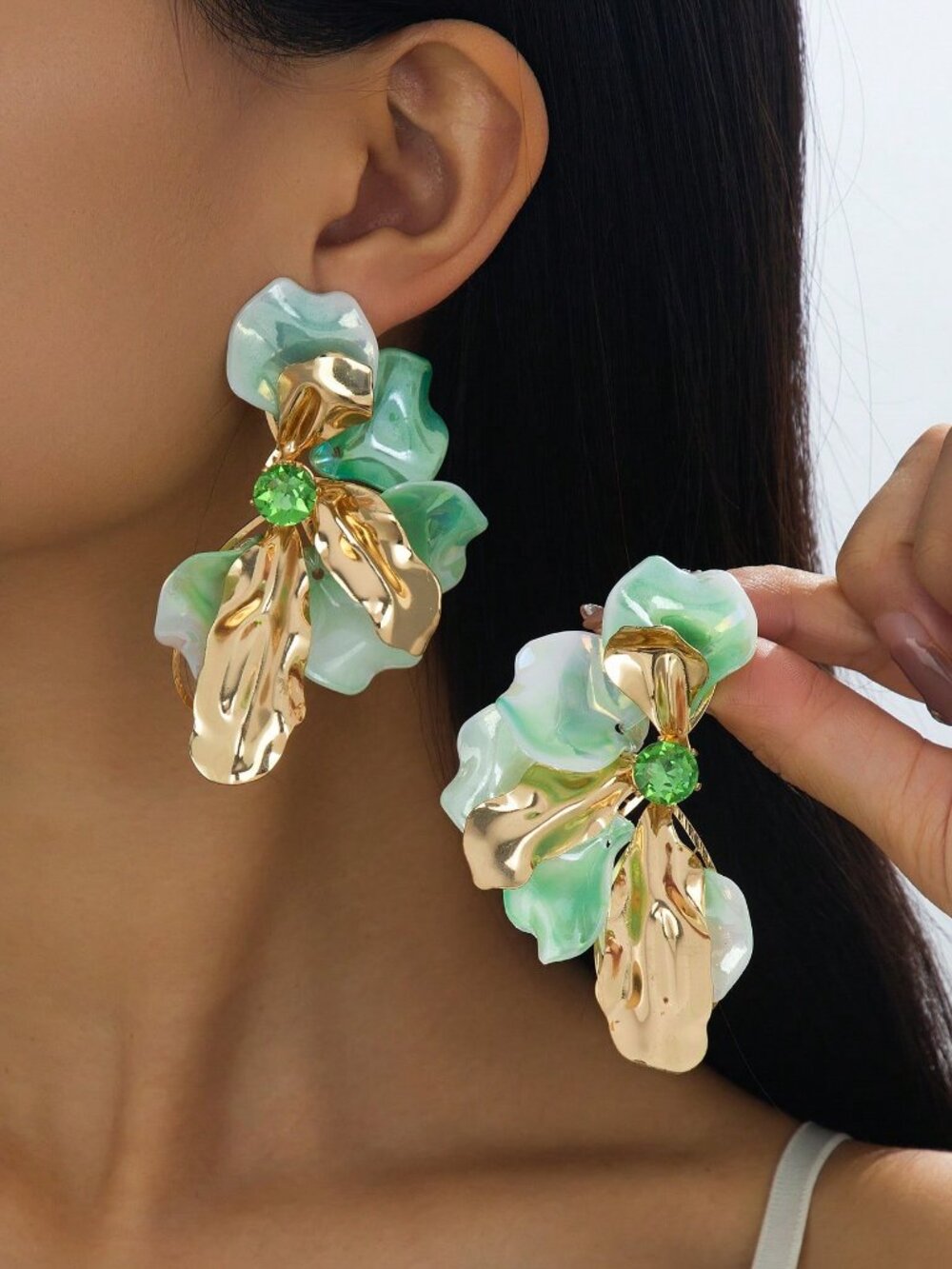 Green Elegant Minimalist Versatile Asymmetrical Oversized Women's Earrings